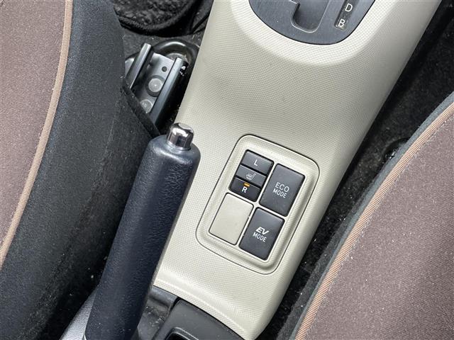 アクア Ｇ　純正ナビ　バックビューモニター　ドライブレコーダー　シートヒーター　ドライブモード　ナノイー　車両接近通報装置　電格ミラー　純正フロアマット　ドアバイザー　プッシュスタート　スマートキー　フォグランプ（33枚目）