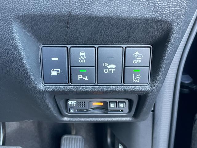 ステップワゴンスパーダ ｅ：ＨＥＶスパーダ　Ｇ・ＥＸ　ホンダセンシング　ディスプレイオーディオ　Ｂｌｕｅｔｏｏｔｈ　両側電動スライドドア　追従型クルーズコントロールシステム　ＥＴＣ　前後ドライブレコーダー　３列シート　わくわくゲート　衝突被害軽減システム（32枚目）