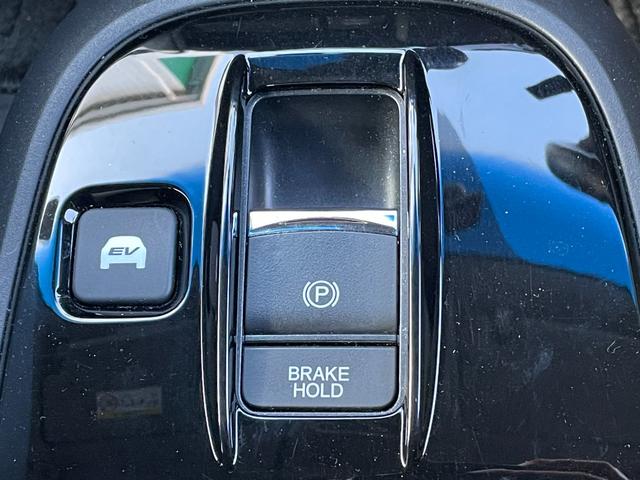 ステップワゴンスパーダ ｅ：ＨＥＶスパーダ　Ｇ・ＥＸ　ホンダセンシング　ディスプレイオーディオ　Ｂｌｕｅｔｏｏｔｈ　両側電動スライドドア　追従型クルーズコントロールシステム　ＥＴＣ　前後ドライブレコーダー　３列シート　わくわくゲート　衝突被害軽減システム（42枚目）