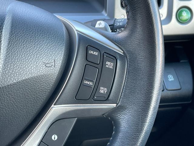 ステップワゴンスパーダ Ｚ　クールスピリット　純正ナビ　Ｂｌｕｅｔｏｏｔｈ　バックカメラ　ＣＤ　ＤＶＤ　フルセグＴＶ　フリップダウンモニター　クルーズコントロールシステム　スペアキー　パドルシフト前後ドライブレコーダー　ＥＴＣ　パドルシフト（6枚目）