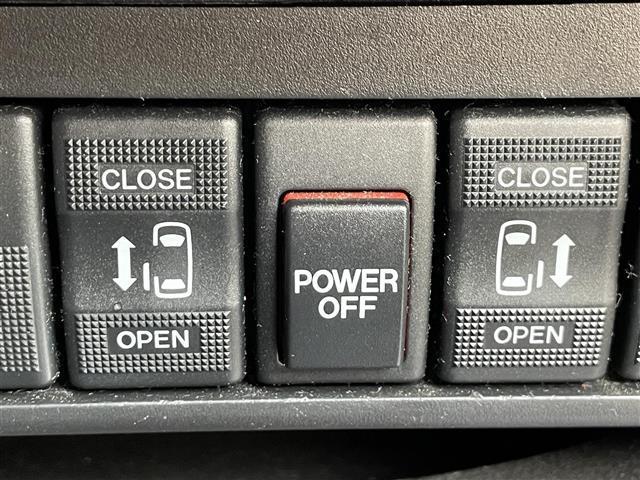 ビアンテ ２０Ｓナビスペシャル　純正ナビ　バックカメラ　サイドカメラ　両側パワスラ　ＤＳＣ　ビルトインＥＴＣ　ステアリングスイッチ　ｉ－ｓｔｏｐ　　電格ミラー　純正フロアマット　純正アルミ　ドアバイザー（7枚目）