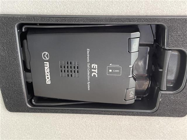 ビアンテ ２０Ｓナビスペシャル　純正ナビ　バックカメラ　サイドカメラ　両側パワスラ　ＤＳＣ　ビルトインＥＴＣ　ステアリングスイッチ　ｉ－ｓｔｏｐ　　電格ミラー　純正フロアマット　純正アルミ　ドアバイザー（8枚目）