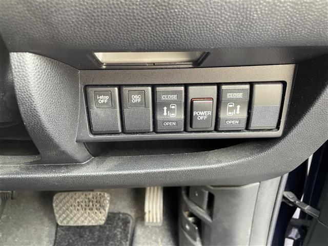 ビアンテ ２０Ｓナビスペシャル　純正ナビ　バックカメラ　サイドカメラ　両側パワスラ　ＤＳＣ　ビルトインＥＴＣ　ステアリングスイッチ　ｉ－ｓｔｏｐ　　電格ミラー　純正フロアマット　純正アルミ　ドアバイザー（25枚目）