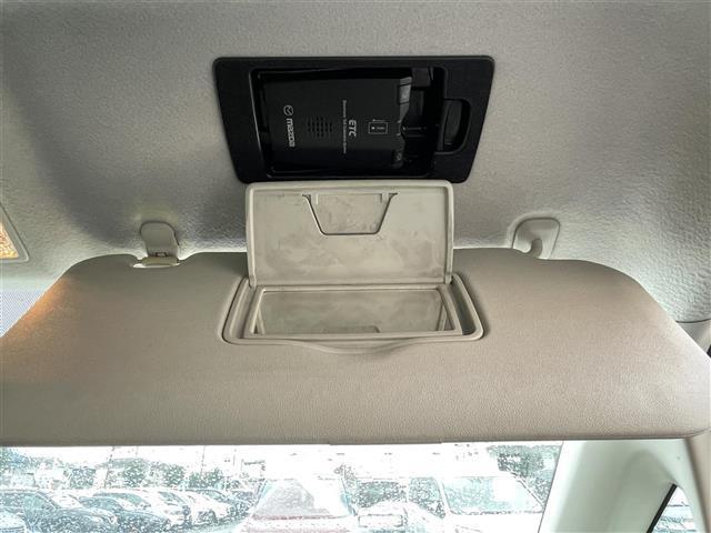 ビアンテ ２０Ｓナビスペシャル　純正ナビ　バックカメラ　サイドカメラ　両側パワスラ　ＤＳＣ　ビルトインＥＴＣ　ステアリングスイッチ　ｉ－ｓｔｏｐ　　電格ミラー　純正フロアマット　純正アルミ　ドアバイザー（35枚目）