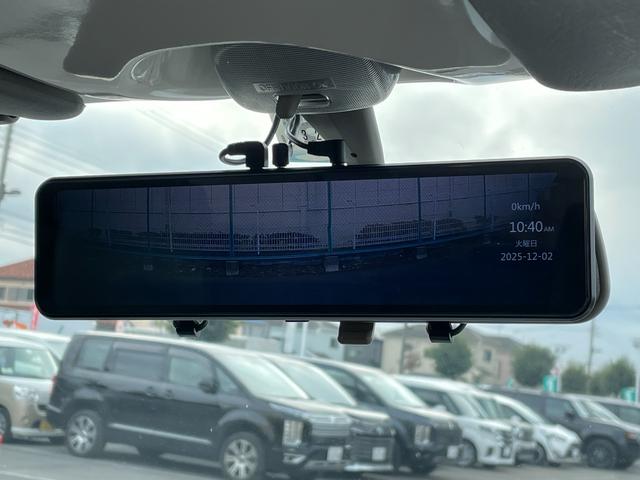 ジムニー ランドベンチャー　４ＷＤ　５Ｆ　純正ナビ　フルセグＴＶ　シートヒーター　ミラー型前後ドラレコ　合皮シート　純正フロアマット　ドアバイザー　純正１６インチＡＷ　Ｂｌｕｅｔｏｏｔｈ　禁煙（5枚目）