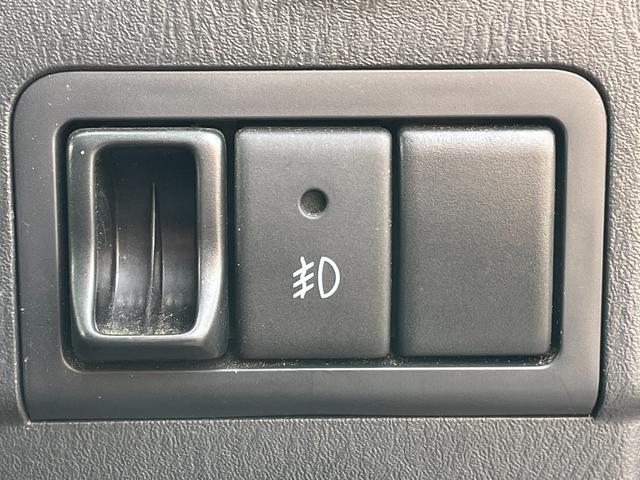 ジムニー ランドベンチャー　４ＷＤ　５Ｆ　純正ナビ　フルセグＴＶ　シートヒーター　ミラー型前後ドラレコ　合皮シート　純正フロアマット　ドアバイザー　純正１６インチＡＷ　Ｂｌｕｅｔｏｏｔｈ　禁煙（28枚目）