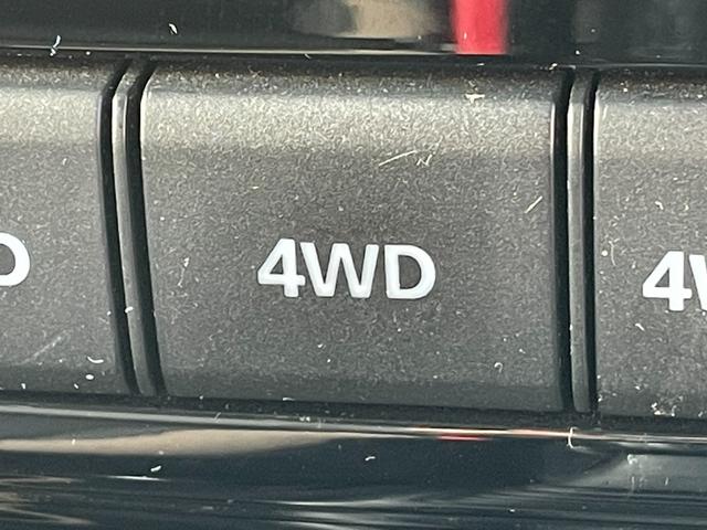 ジムニー ランドベンチャー　４ＷＤ　５Ｆ　純正ナビ　フルセグＴＶ　シートヒーター　ミラー型前後ドラレコ　合皮シート　純正フロアマット　ドアバイザー　純正１６インチＡＷ　Ｂｌｕｅｔｏｏｔｈ　禁煙（32枚目）