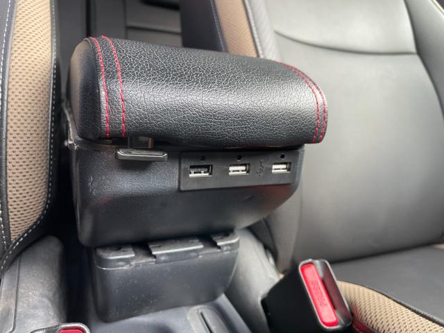 ジムニー ランドベンチャー　４ＷＤ　５Ｆ　純正ナビ　フルセグＴＶ　シートヒーター　ミラー型前後ドラレコ　合皮シート　純正フロアマット　ドアバイザー　純正１６インチＡＷ　Ｂｌｕｅｔｏｏｔｈ　禁煙（35枚目）