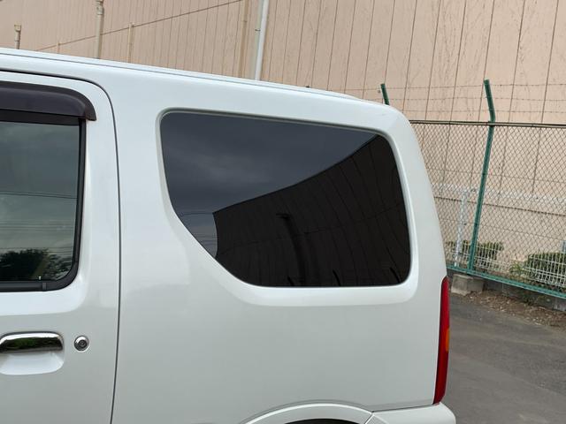 ジムニー ランドベンチャー　４ＷＤ　５Ｆ　純正ナビ　フルセグＴＶ　シートヒーター　ミラー型前後ドラレコ　合皮シート　純正フロアマット　ドアバイザー　純正１６インチＡＷ　Ｂｌｕｅｔｏｏｔｈ　禁煙（70枚目）