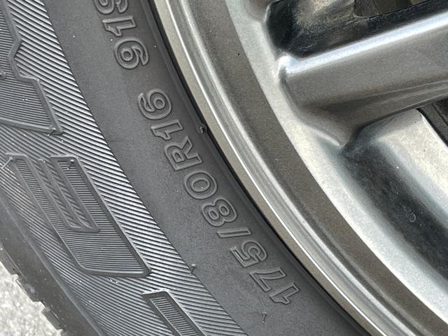 ジムニー ランドベンチャー　４ＷＤ　５Ｆ　純正ナビ　フルセグＴＶ　シートヒーター　ミラー型前後ドラレコ　合皮シート　純正フロアマット　ドアバイザー　純正１６インチＡＷ　Ｂｌｕｅｔｏｏｔｈ　禁煙（74枚目）