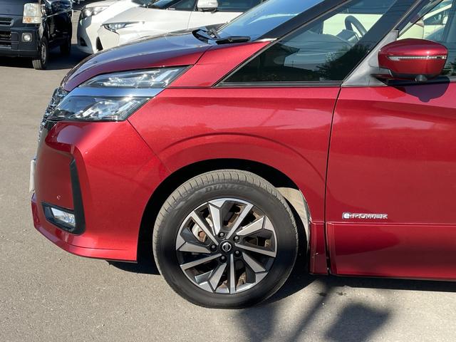 セレナ e-パワー ハイウェイスターV 純正ナヒ゛ Bluetooth フルセグTV CD DVD 全周囲カメラ レーダークルーズコントロールシステム ステアリングヒーター シートヒーター 両側電動スライドドア BSM ドライブレコーダー(70枚目)