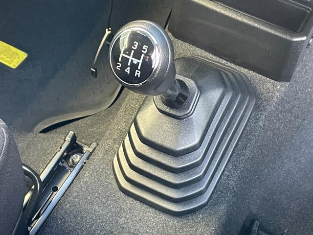 ジムニー ＸＬ　９インチナビ　フルセグＴＶ　Ｂｌｕｅｔｏｏｔｈ　バックカメラ　ＣＤ　ＤＶＤ　ラバーマット　ドライブレコーダー　ＥＴＣ　ステアリングスイッチ　純正アルミホイール　ＡＢＳ　横滑り防止装置　レーンアシスト（35枚目）