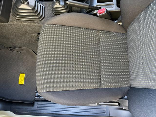 ジムニー ＸＬ　９インチナビ　フルセグＴＶ　Ｂｌｕｅｔｏｏｔｈ　バックカメラ　ＣＤ　ＤＶＤ　ラバーマット　ドライブレコーダー　ＥＴＣ　ステアリングスイッチ　純正アルミホイール　ＡＢＳ　横滑り防止装置　レーンアシスト（51枚目）