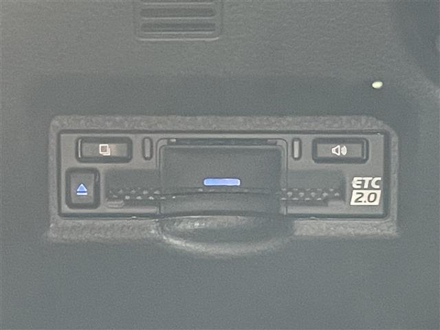 ノア ハイブリッドS-Z 純正ナヒ゛ 両側電動スライドドア サイドステップ 電動リアゲート フォグライト ハーフレザーシート シートヒーター ステアリングヒーター ミラー型ドラレコ ビルトインETC 追従型クルコン(10枚目)