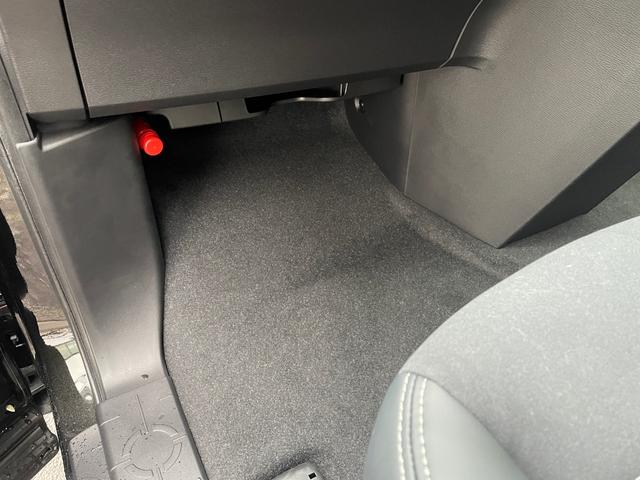 デリカD:5 シャモニー 登録済未使用車 eアシスト LEDヘッドライト 両パワースライドドア レーダークルーズコントロール オートマチックハイビーム 誤発進抑制機能 車線逸脱警報 オートステップ&ゴー パワーシート(54枚目)