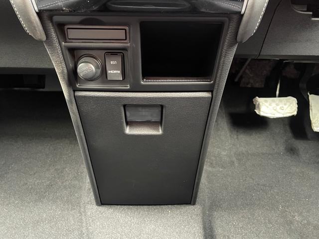 �y���z�K���o�[����X�́u�g�C�U��X�E�x�r�[�U��X����v�̂����ׂ�B�u�W���C�t���z���_����X����v�̓��H�����񂾖ڂ̑O�ł��I�݂Ȃ��܂̂��ԑI�т̂���`���������Ă��������I