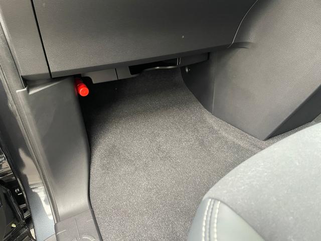 �y���z�K���o�[����X�́u�g�C�U��X�E�x�r�[�U��X����v�̂����ׂ�B�u�W���C�t���z���_����X����v�̓��H�����񂾖ڂ̑O�ł��I�݂Ȃ��܂̂��ԑI�т̂���`���������Ă��������I