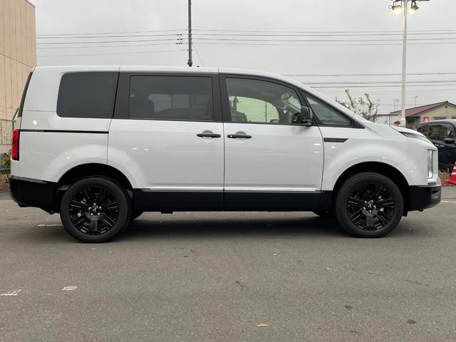 デリカＤ：５ シャモニー　登録済未使用車　純正アルパイン１１型ナビ　全周囲カメラ　両側電動ドア　電動リアゲート　ハーフレザー　パワーシート　シート・ハンドルヒーター　フルセグＴＶ　ＨＤＭＩ　追従クルコン　ＬＥＤヘッド　ＢＳＭ（65枚目）