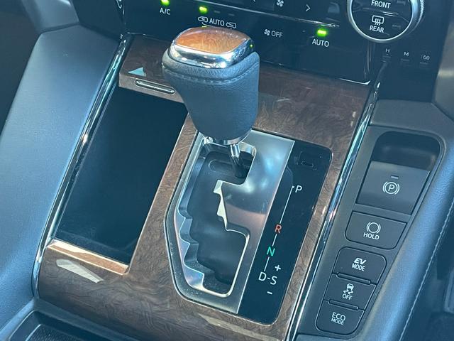 アルファードハイブリッド エグゼクティブラウンジ　メーカーナビ　ツインサンルーフ　天井モニター　全周囲カメラ　黒革シート　ＪＢＬプレミアムサウンド　両側パワースライドドア　レーダークルーズコントロール　クリアランスソナー　パワーシート　シートヒーター（46枚目）