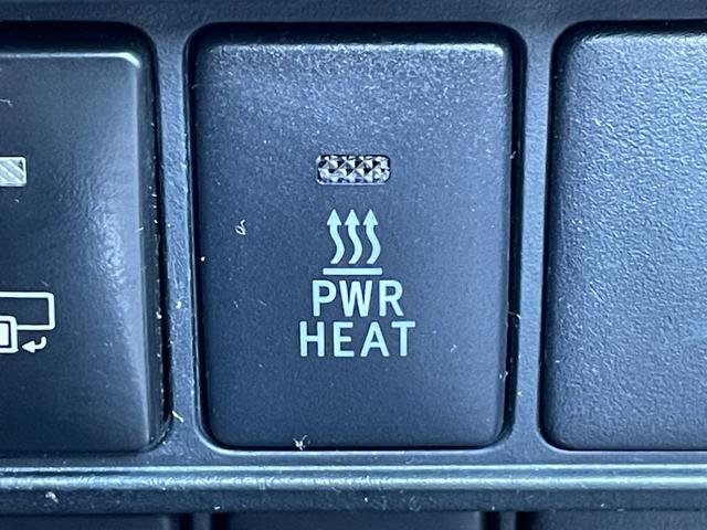 �y���z�K���o�[����X�́u�g�C�U��X�E�x�r�[�U��X����v�̂����ׂ�B�u�W���C�t���z���_����X����v�̓��H�����񂾖ڂ̑O�ł��I�݂Ȃ��܂̂��ԑI�т̂���`���������Ă��������I