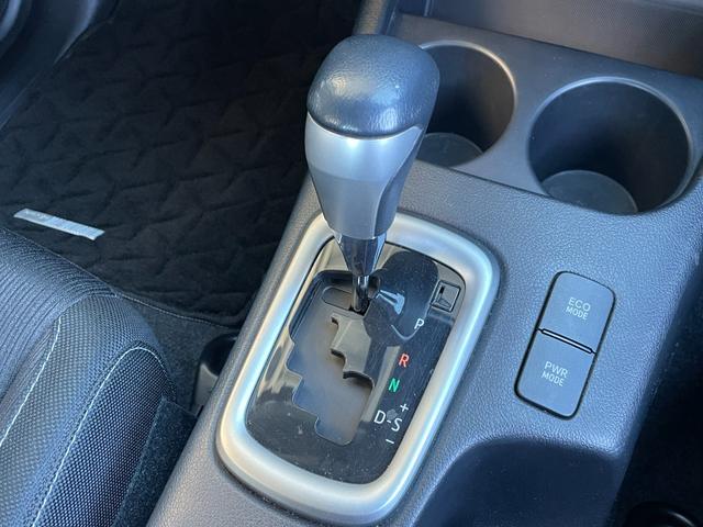 �y���z�K���o�[����X�́u�g�C�U��X�E�x�r�[�U��X����v�̂����ׂ�B�u�W���C�t���z���_����X����v�̓��H�����񂾖ڂ̑O�ł��I�݂Ȃ��܂̂��ԑI�т̂���`���������Ă��������I