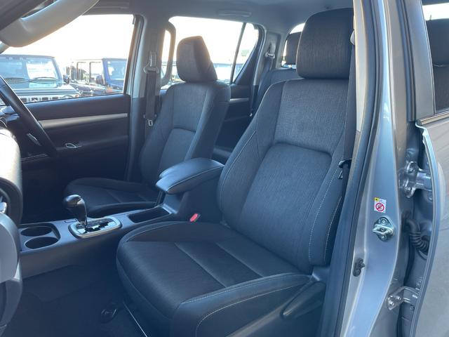 �y���z�K���o�[����X�́u�g�C�U��X�E�x�r�[�U��X����v�̂����ׂ�B�u�W���C�t���z���_����X����v�̓��H�����񂾖ڂ̑O�ł��I�݂Ȃ��܂̂��ԑI�т̂���`���������Ă��������I