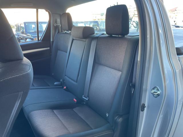 �y���z�K���o�[����X�́u�g�C�U��X�E�x�r�[�U��X����v�̂����ׂ�B�u�W���C�t���z���_����X����v�̓��H�����񂾖ڂ̑O�ł��I�݂Ȃ��܂̂��ԑI�т̂���`���������Ă��������I