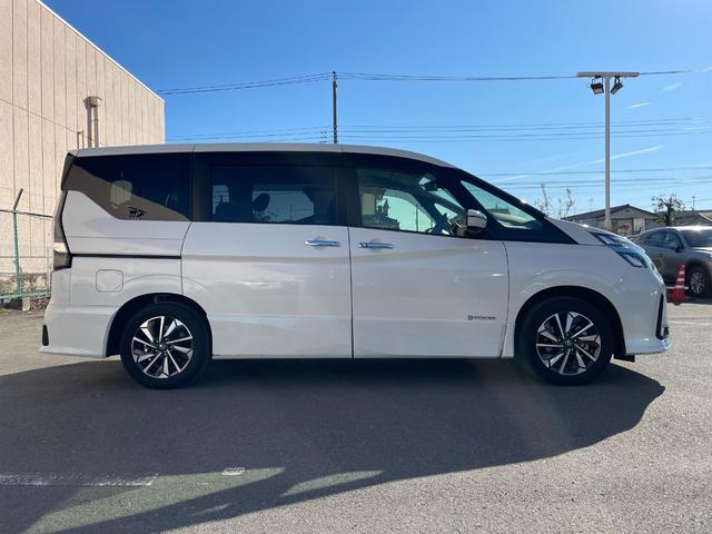 セレナ ｅ－パワー　ハイウェイスターＶ　純正１０インチメモリナビ　ＣＤ／ＤＶＤ／ＢＴ　フルセグＴＶ　エマージェンシーブレーキ　レーンキープアシスト　ブラインドスポットモニター　プロパイロット　前方ドライブレコーダー　両側電動スライドドア（20枚目）