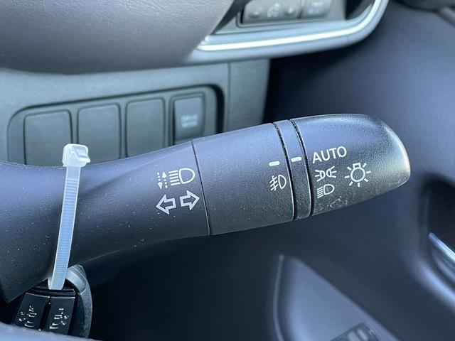 セレナ ｅ－パワー　ハイウェイスターＶ　純正１０インチメモリナビ　ＣＤ／ＤＶＤ／ＢＴ　フルセグＴＶ　エマージェンシーブレーキ　レーンキープアシスト　ブラインドスポットモニター　プロパイロット　前方ドライブレコーダー　両側電動スライドドア（31枚目）