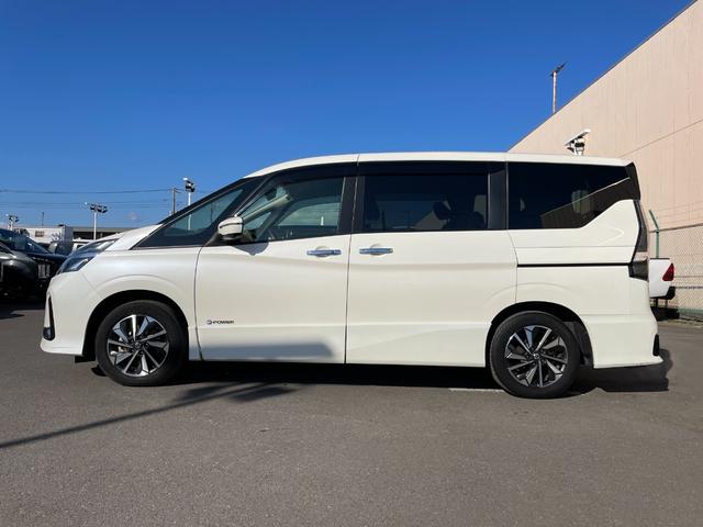 セレナ ｅ－パワー　ハイウェイスターＶ　純正１０インチメモリナビ　ＣＤ／ＤＶＤ／ＢＴ　フルセグＴＶ　エマージェンシーブレーキ　レーンキープアシスト　ブラインドスポットモニター　プロパイロット　前方ドライブレコーダー　両側電動スライドドア（66枚目）