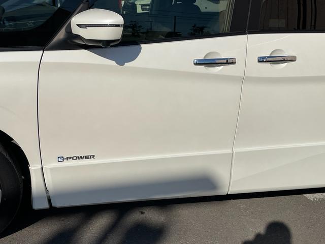 セレナ ｅ－パワー　ハイウェイスターＶ　純正１０インチメモリナビ　ＣＤ／ＤＶＤ／ＢＴ　フルセグＴＶ　エマージェンシーブレーキ　レーンキープアシスト　ブラインドスポットモニター　プロパイロット　前方ドライブレコーダー　両側電動スライドドア（70枚目）