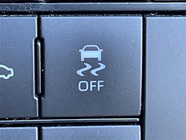 ライズ Ｚ　純正ナビ　フルセグ　パノラミックビューモニター　レーダークルーズコントロール　ドライブレコーダー　クリアランスソナープリクラッシュセーフティシステム　シートヒーター　ＨＤＭＩ入力端子　ＥＴＣ２．０（4枚目）