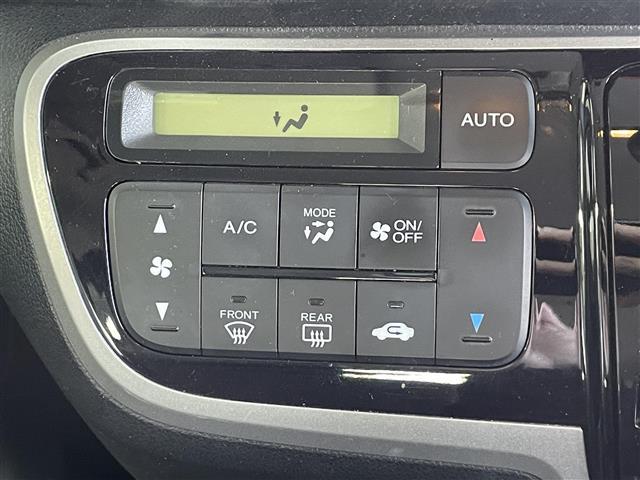 N-BOX G SSパッケージ 純正ナビ バックカメラ 両側パワスラ ETC TCS CTBA ECON ヘッドライトレベライザー 電格ミラー ステアリングスイッチ 純正AW 純正フロアマット ドアバイザー プッシュスタート(32枚目)