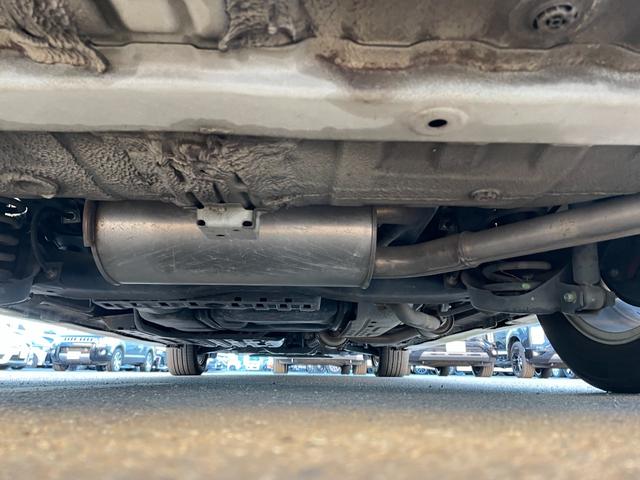 �y���z�K���o�[����X�́u�g�C�U��X�E�x�r�[�U��X����v�̂����ׂ�B�u�W���C�t���z���_����X����v�̓��H�����񂾖ڂ̑O�ł��I�݂Ȃ��܂̂��ԑI�т̂���`���������Ă��������I