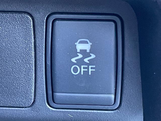 エクストレイル ２０Ｘ　エマージェンシーブレーキパッケージ　純正ナビ　フルセグＴＶ　シートヒーター　ビルトインＥＴＣ　防水シート　Ｂｌｕｅｔｏｏｔｈ　ＤＶＤ再生　コーナーセンサー　衝突被害軽減　オートライト　バックカメラ　スマートキー　ＬＥＤヘッド　禁煙（12枚目）