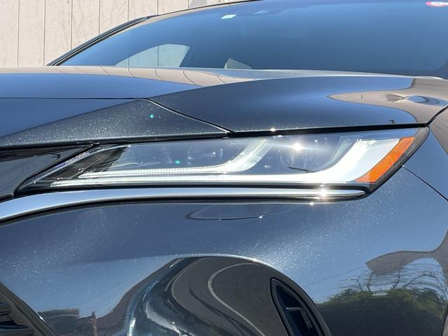 ハリアーＰＨＥＶ Ｚ　調光パノラマルーフ　トヨタセーフティセンス　純正コネクトナビ　パノラミックビューモニター　デジタルインナーミラー　シートヒーター　パワーシート　電動リアゲート　ＥＴＣ　ワイヤレス充電機　スマートキー（77枚目）