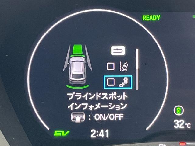 ヴェゼル ｅ：ＨＥＶ　Ｚ　純正コネクトナビ　バックモニター　衝突被害軽減　路外逸脱抑制　アダプティブクルーズコントロール　ソナー　ＥＴＣ　シートヒーター　ステアリングスイッチ　横滑り防止措置　スマートキー　電動リアゲート（6枚目）