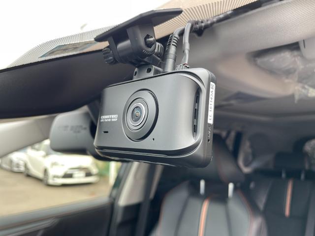 ＲＡＶ４ ハイブリッドアドベンチャー　４ＷＤ　純正ディスプレイオーディオ　フルセグＴＶ　アラウンドビューカメラ　前後ドライブレコーダー　ステアリングヒーター　Ｄ席パワーシート　運転席／助手席シートヒーター　トヨタセーフティセンス　ＥＴＣ（13枚目）