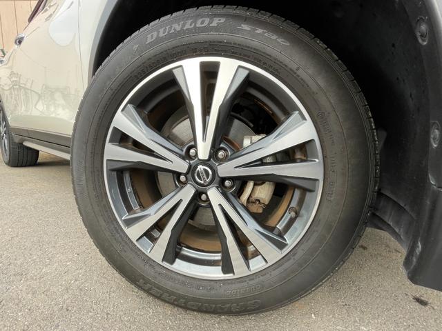 エクストレイル ２０Ｘｉ　純正１０インチナビ　フルセグ　Ｂｌｕｅｔｏｏｔｈ　ＣＤ／ＤＶＤ再生　アラウンドビューモニター　パワーバックドア　デジタルインナーミラー　プロパイロット　シートヒーター　レーンキープアシスト　ＡＣＣ（17枚目）