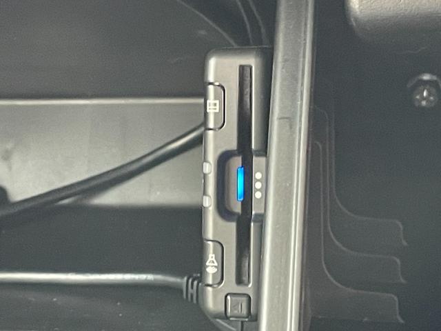 ジムニーシエラ JC ワンオーナー 4WD ストラーダナビ フルセグTV CD/DVD再生 衝突軽減ブレーキ ヒルディセントコントロール デュアルセンサーブレーキサポート クルーズコントロール ETC ステアリングスイッチ(11枚目)