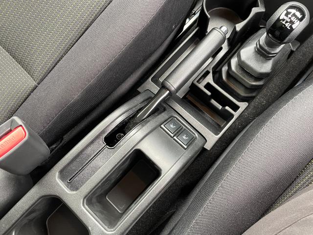 ジムニーシエラ JC ワンオーナー 4WD ストラーダナビ フルセグTV CD/DVD再生 衝突軽減ブレーキ ヒルディセントコントロール デュアルセンサーブレーキサポート クルーズコントロール ETC ステアリングスイッチ(38枚目)