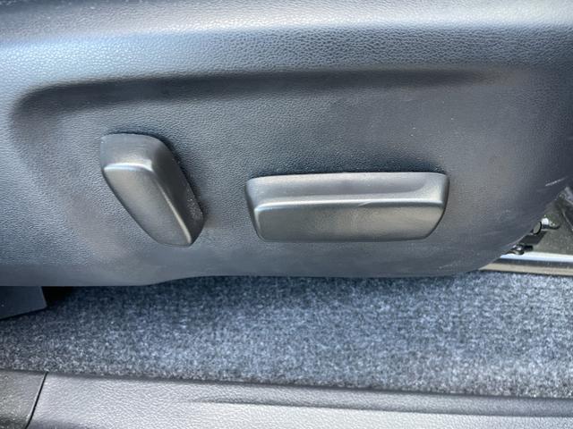 ◆【パワーシート（電動シート）】シートを電動で、前後にスライドまたは上下の高さなどを調整することができます！細かい操作もスイッチ一つでできるので、とても便利です！