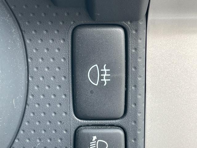 ＦＪクルーザー ベースグレード　４ＷＤ　純正ナビ　ＴＶ　ＣＤ／ＤＶＤ　Ｂｌｕｅｔｏｏｔｈ　バックモニター　クリアランスソナー　ＥＴＣ　ドライブレコーダー　横滑り防止措置　フォグランプ　ステアリングスイッチ　エアコン　電動格納ミラー（28枚目）