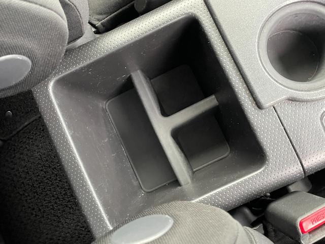 ＦＪクルーザー ベースグレード　４ＷＤ　純正ナビ　ＴＶ　ＣＤ／ＤＶＤ　Ｂｌｕｅｔｏｏｔｈ　バックモニター　クリアランスソナー　ＥＴＣ　ドライブレコーダー　横滑り防止措置　フォグランプ　ステアリングスイッチ　エアコン　電動格納ミラー（37枚目）