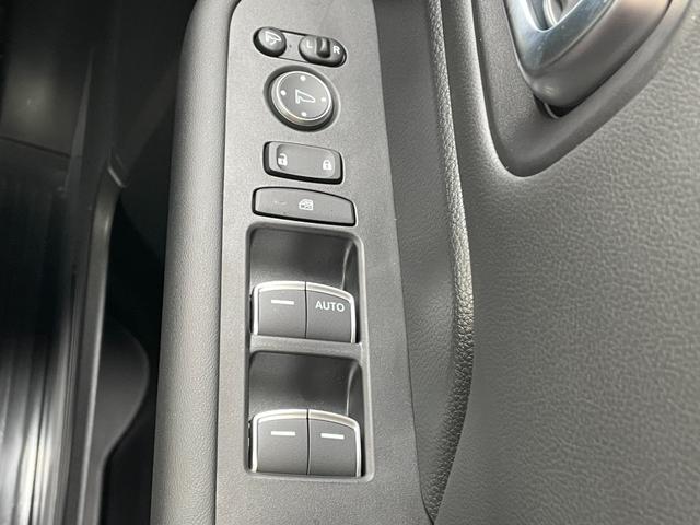 ステップワゴン スパーダ 登録済未使用車 バックカメラ 追従クルーズ ブラインドスポットインフォメーション 前席シートヒーター パワーテールゲート 両側パワースライドドア 全列USBチャージャー 衝突軽減ブレーキ 純正アルミ(29枚目)