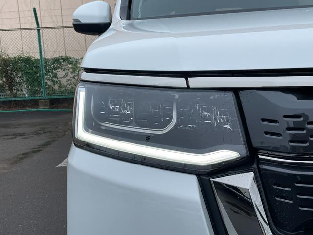 ステップワゴン スパーダ 登録済未使用車 バックカメラ 追従クルーズ ブラインドスポットインフォメーション 前席シートヒーター パワーテールゲート 両側パワースライドドア 全列USBチャージャー 衝突軽減ブレーキ 純正アルミ(76枚目)