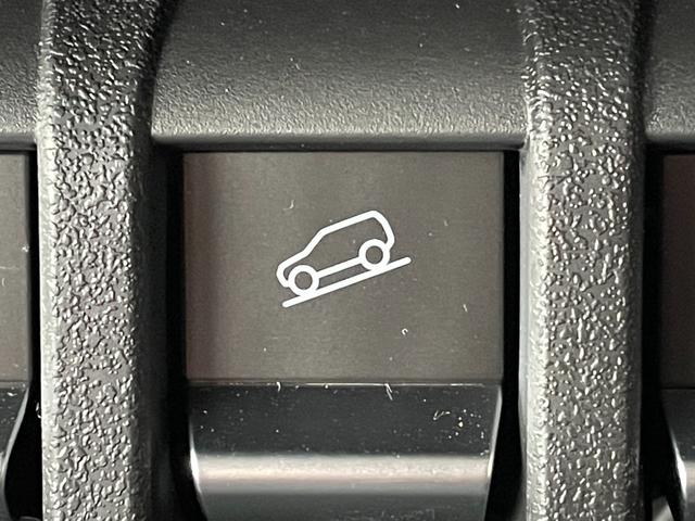 ジムニーシエラ JC ワンオーナー 4WD ヒルディセントコントロール デュアルセンサーブレーキサポート LEDヘッドライト 純正フロアマット クルーズコントロール 前席シートヒーター 車線逸脱警報機能 パーキングソナー(7枚目)