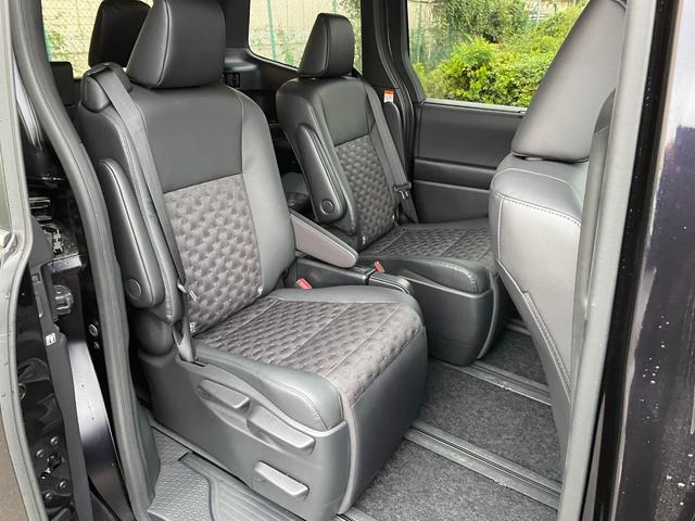 ヴォクシー ハイブリッドS-Z 快適利便パッケージHI 純正10.5型コネクトナビ TV CD/DVD ブラインドスポットモニター 3眼LEDヘッドライト 両側電動ドア ビルトインETC2.0 ハーフレザーシート 追従クルーズ(15枚目)