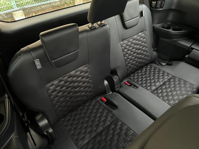 ヴォクシー ハイブリッドS-Z 快適利便パッケージHI 純正10.5型コネクトナビ TV CD/DVD ブラインドスポットモニター 3眼LEDヘッドライト 両側電動ドア ビルトインETC2.0 ハーフレザーシート 追従クルーズ(16枚目)