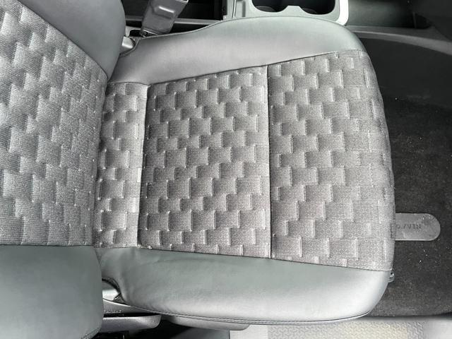 ヴォクシー ハイブリッドS-Z 快適利便パッケージHI 純正10.5型コネクトナビ TV CD/DVD ブラインドスポットモニター 3眼LEDヘッドライト 両側電動ドア ビルトインETC2.0 ハーフレザーシート 追従クルーズ(45枚目)